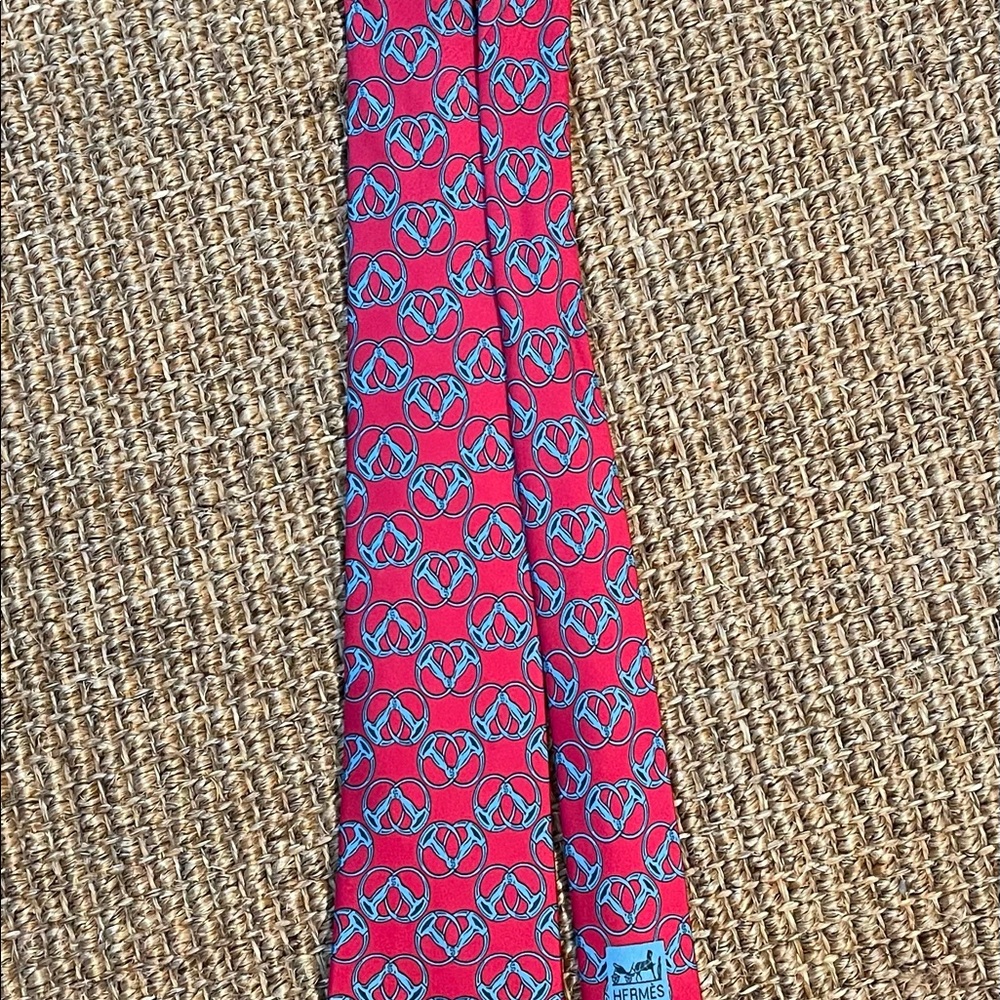 Hermès tie 100% silk